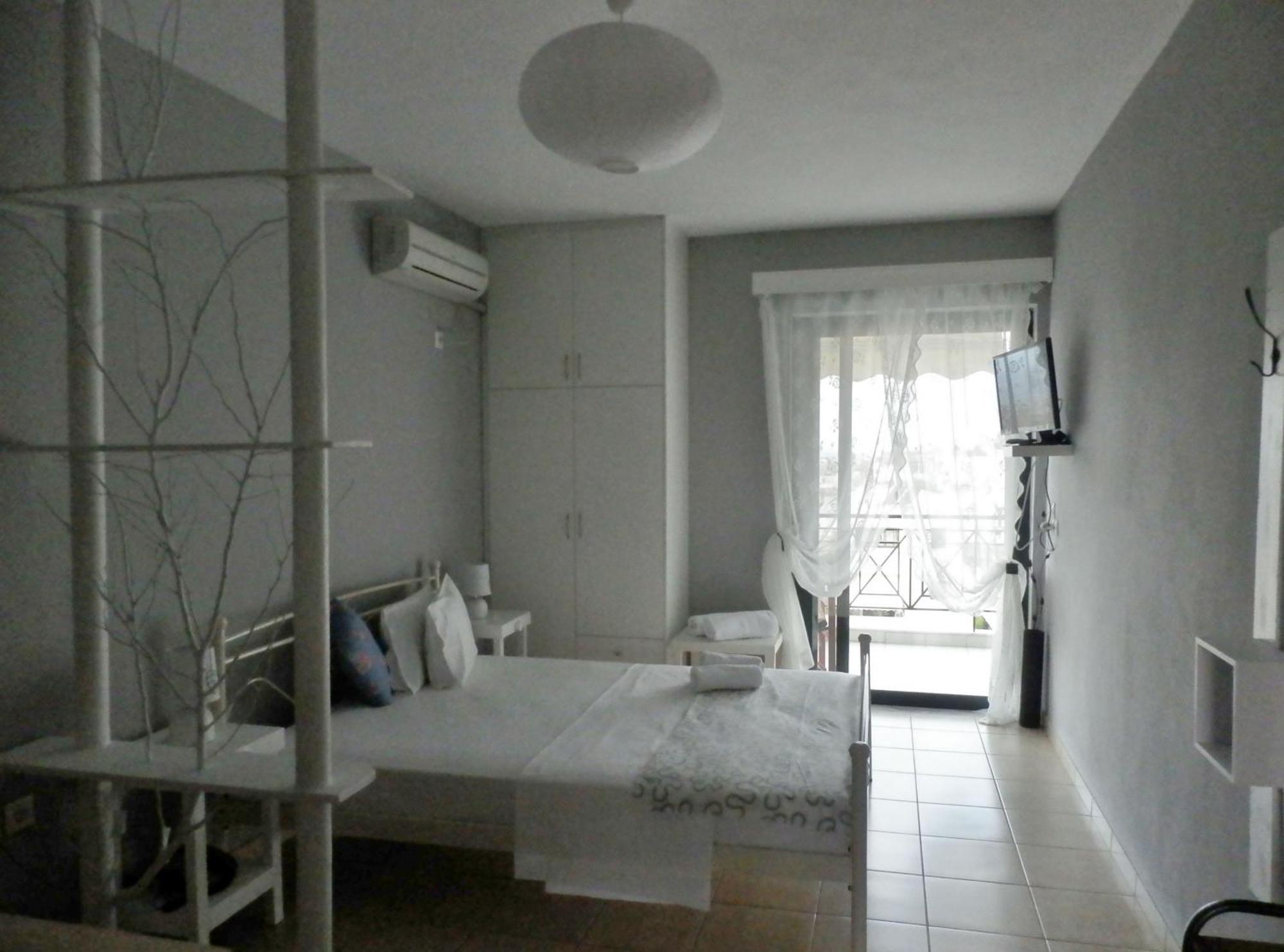 Sagini Boutique Hotel Lutrá Edipszú Kültér fotó